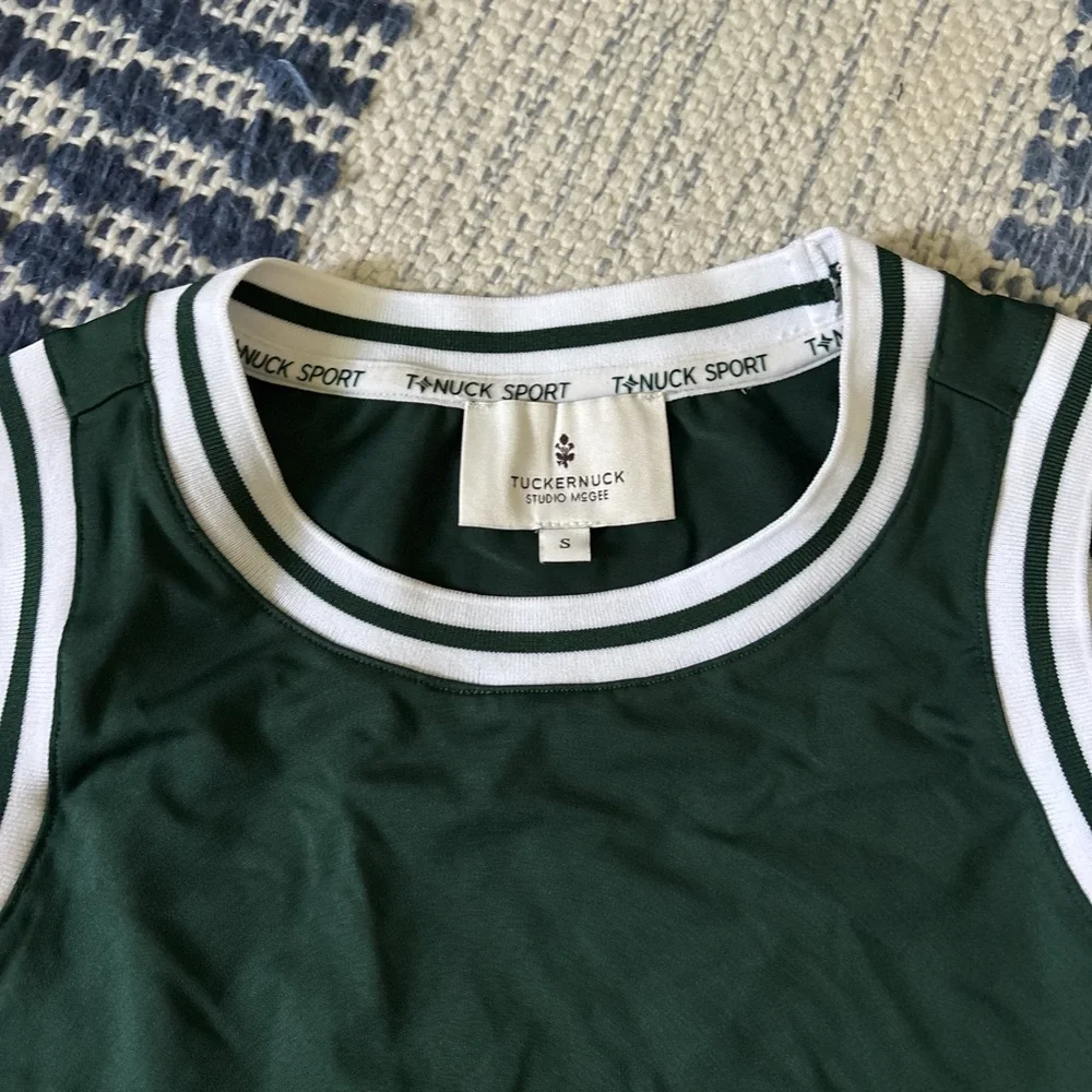 Tuckernuck tank - Picture 2 of 3